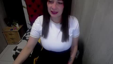 Snapshot of esmeralda_black chatting on June 23, 2026, 3:48 am esmeralda black online show from June 23, 2026, 3:48 am