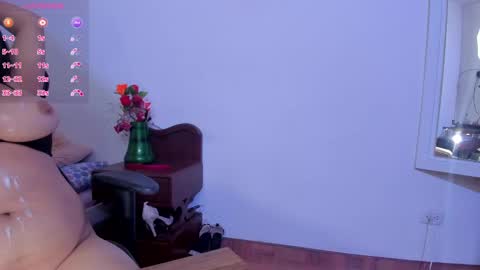 esme online show from March 4, 2025, 1:12 am