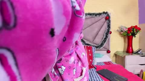 Snapshot of esmeralda_oikos chatting on December 13, 2025, 9:09 pm Esmeralda .INDEPENDENT MODEL online Monday to Saturday 3 pm Chicago online show from December 13, 2025, 9:09 pm