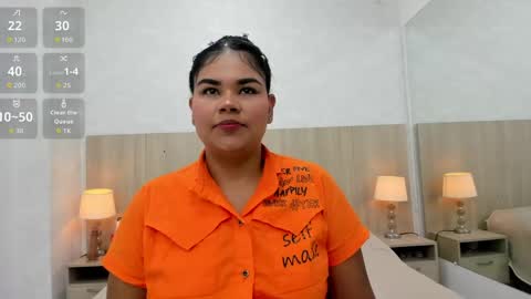 Esmeralda online show from May 1, 2026, 7:40 pm