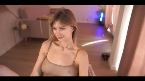 Snapshot of esmereal chatting on June 25, 2026, 5:56 am How was your Christmas online show from June 25, 2026, 5:56 am