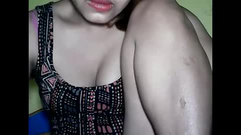 Snapshot of especialgirl_28 chatting on December 22, 2024, 4:17 pm especialgirl_28 online show from December 22, 2024, 4:17 pm