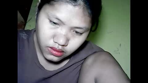 Snapshot of especialgirl_28 chatting on December 23, 2024, 5:43 pm especialgirl_28 online show from December 23, 2024, 5:43 pm