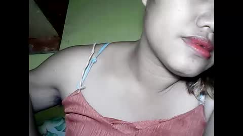 Snapshot of especialgirl_28 chatting on December 24, 2024, 3:47 pm especialgirl_28 online show from December 24, 2024, 3:47 pm