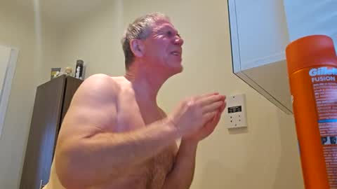 Snapshot of essexb0y chatting on December 12, 2024, 12:33 pm EssexB0y online show from December 12, 2024, 12:33 pm
