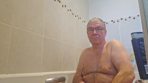 Snapshot of essexb0y chatting on February 21, 2025, 9:13 am EssexB0y online show from February 21, 2025, 9:13 am