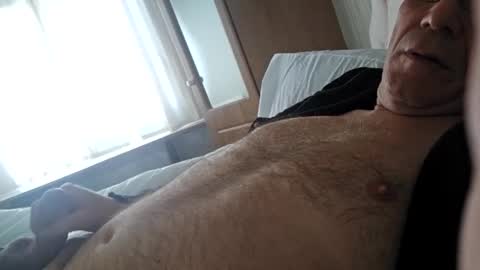 Snapshot of essexb0y chatting on March 11, 2025, 7:48 am EssexB0y online show from March 11, 2025, 7:48 am