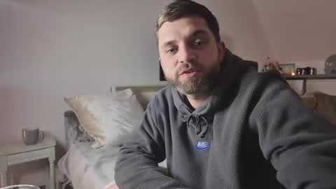 Snapshot of essexcouple88 chatting on March 11, 2026, 10:49 pm essexcouple online show from March 11, 2026, 10:49 pm