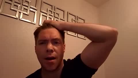 Snapshot of essexlad2022 chatting on April 7, 2026, 1:39 am essexlad2022 online show from April 7, 2026, 1:39 am
