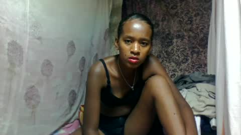 estancelee online show from June 15, 2026, 8:22 pm