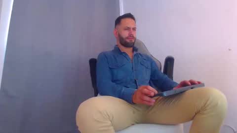 esteban online show from January 10, 2025, 7:32 pm