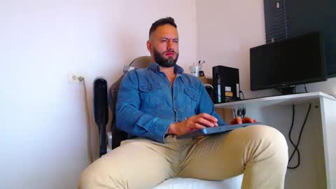 esteban online show from February 11, 2026, 3:06 pm