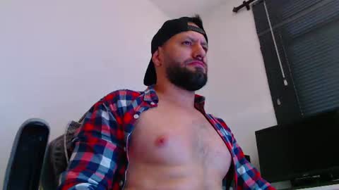 Snapshot of esteban7984068 chatting on July 28, 2026, 6:20 pm esteban online show from July 28, 2026, 6:20 pm