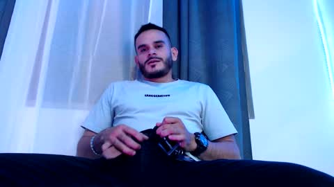 Esteban Fernandez online show from December 15, 2024, 7:02 am