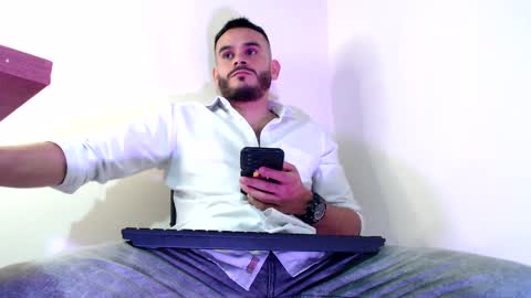 Esteban Fernandez online show from December 22, 2024, 4:06 pm