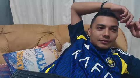 Snapshot of estebancot0314 chatting on November 13, 2025, 6:23 am Esteban online show from November 13, 2025, 6:23 am