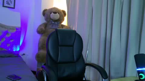 Esteban online show from June 16, 2026, 7:16 pm