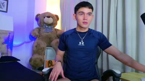 Snapshot of estebanperez_ chatting on June 22, 2026, 7:11 pm Esteban online show from June 22, 2026, 7:11 pm