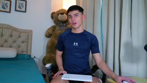 Snapshot of estebanperez_ chatting on July 9, 2026, 11:25 am Esteban online show from July 9, 2026, 11:25 am