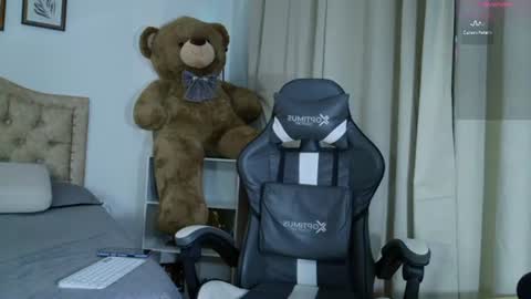 Snapshot of estebanperez_ chatting on July 29, 2026, 11:30 am Esteban online show from July 29, 2026, 11:30 am