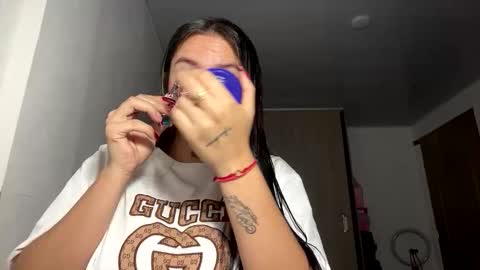 Snapshot of estefa1 chatting on April 15, 2026, 4:52 am estefa1 online show from April 15, 2026, 4:52 am