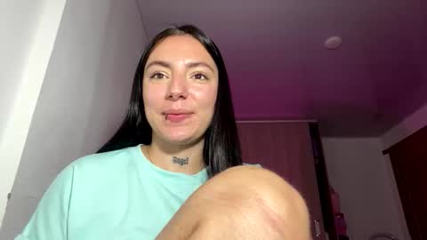 Snapshot of estefa1 chatting on April 16, 2026, 6:14 am estefa1 online show from April 16, 2026, 6:14 am