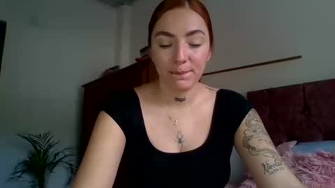Snapshot of estefa1 chatting on July 4, 2026, 8:04 pm estefa1 online show from July 4, 2026, 8:04 pm