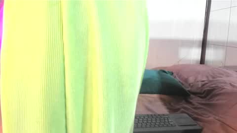 Estefa G online show from March 8, 2025, 2:55 am