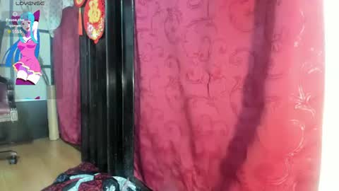 Snapshot of estefanya_sweet chatting on July 13, 2026, 7:27 pm estefanya online show from July 13, 2026, 7:27 pm