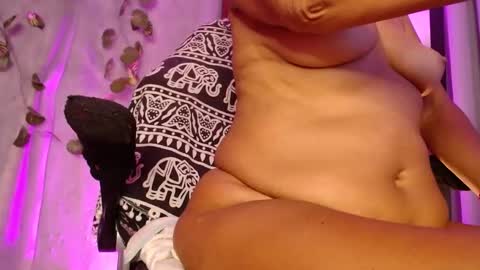 Snapshot of estelamaris1 chatting on February 7, 2025, 2:08 am estelamaris online show from February 7, 2025, 2:08 am