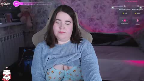 estelle_hicks online show from April 16, 2026, 9:39 pm