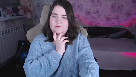 estelle_hicks online show from April 30, 2026, 8:57 pm