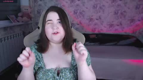 Snapshot of estelle_hicks chatting on May 10, 2026, 7:08 pm estelle_hicks online show from May 10, 2026, 7:08 pm
