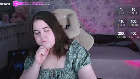 Snapshot of estelle_hicks chatting on May 24, 2026, 6:57 pm estelle_hicks online show from May 24, 2026, 6:57 pm