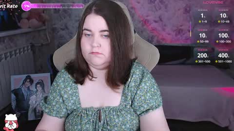 Snapshot of estelle_hicks chatting on June 6, 2026, 6:45 pm estelle_hicks online show from June 6, 2026, 6:45 pm