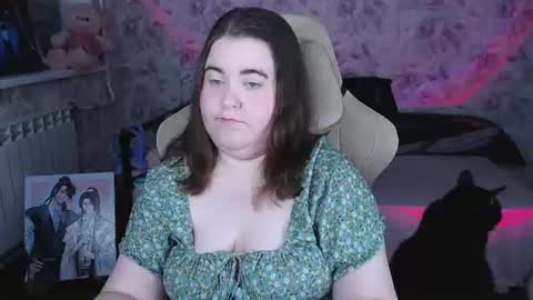 Snapshot of estelle_hicks chatting on June 14, 2026, 7:16 pm estelle_hicks online show from June 14, 2026, 7:16 pm