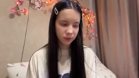 estellezdebski online show from July 16, 2026, 1:17 pm