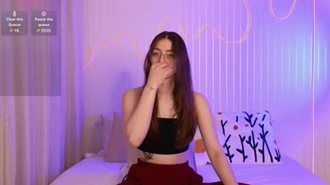 Ester online show from January 28, 2025, 8:04 pm