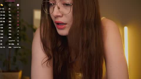 Snapshot of ester_hill chatting on April 7, 2026, 2:34 am Ester online show from April 7, 2026, 2:34 am