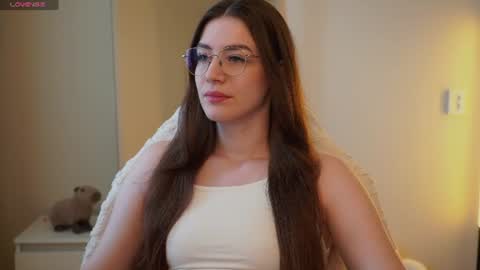 Snapshot of ester_hill chatting on June 9, 2026, 4:57 am Ester online show from June 9, 2026, 4:57 am