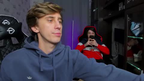 Snapshot of esthetics_boys chatting on March 3, 2025, 3:52 am LOUIS online show from March 3, 2025, 3:52 am