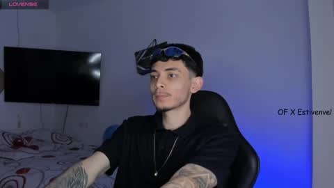 estivenvel online show from October 2, 2025, 3:30 pm