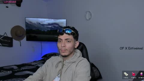 estivenvel online show from October 8, 2025, 5:10 pm