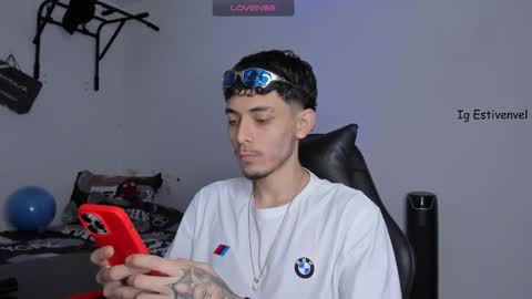 estivenvel online show from October 23, 2025, 3:00 pm