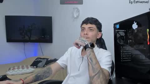 estivenvel online show from February 19, 2026, 2:18 am