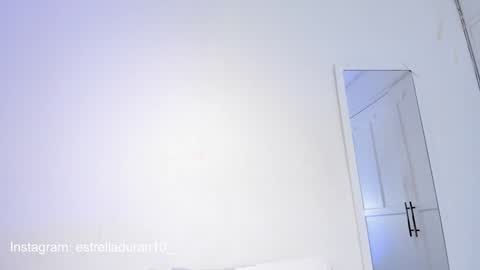 Snapshot of estrella_duran chatting on December 17, 2024, 11:05 pm Estrellita online show from December 17, 2024, 11:05 pm