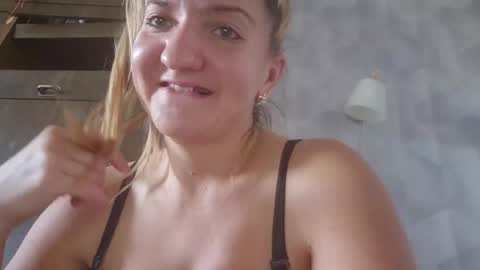 estrellawalters online show from September 12, 2025, 10:59 am