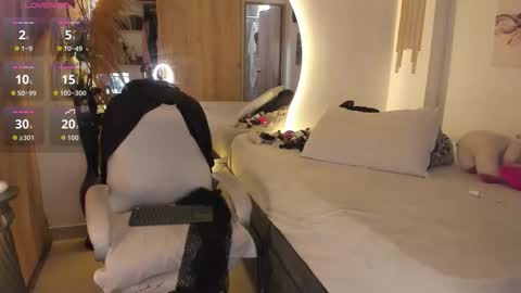 AmberDisny online show from January 16, 2026, 7:40 pm