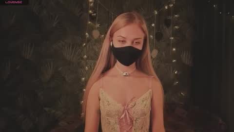 Snapshot of eternalophelia chatting on March 13, 2026, 10:05 pm Sophia online show from March 13, 2026, 10:05 pm