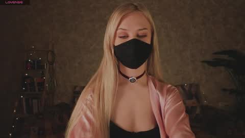 Snapshot of eternalophelia chatting on March 27, 2026, 9:58 pm Sophia online show from March 27, 2026, 9:58 pm